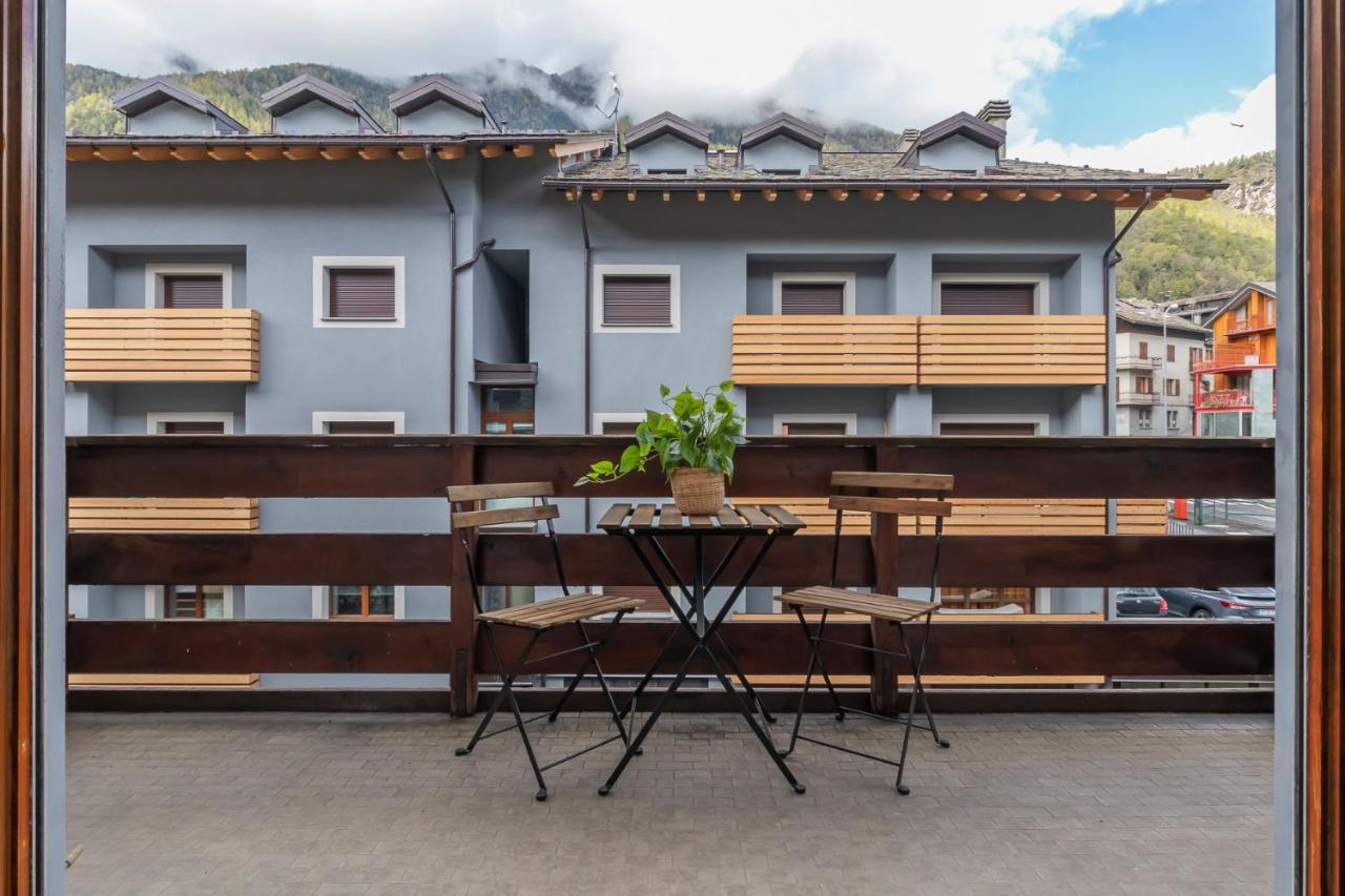 Ihost Flat - Valmalenco Centro Apartment Chiesa in Valmalenco Luaran gambar