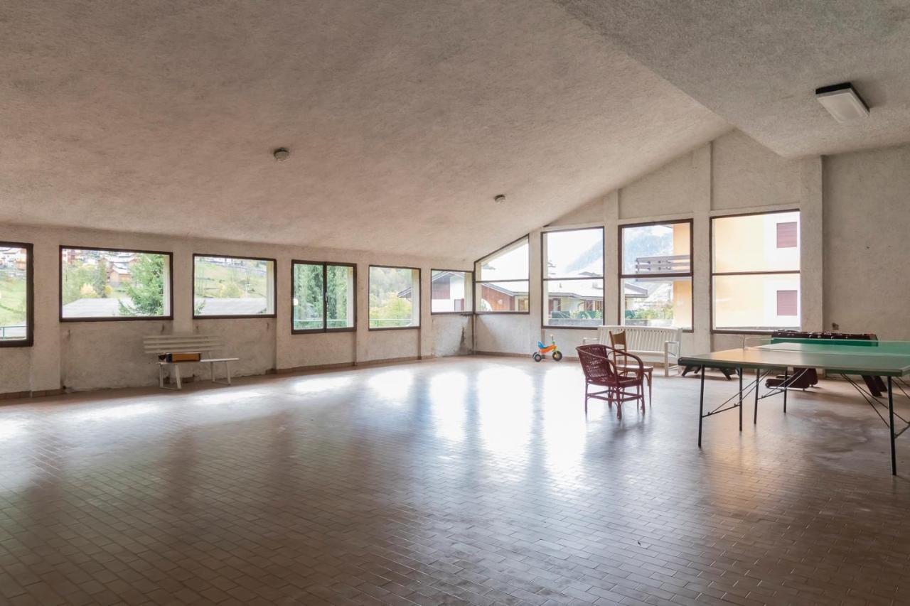 Ihost Flat - Valmalenco Centro Apartment Chiesa in Valmalenco Luaran gambar